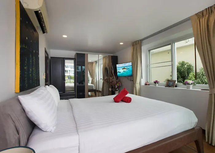 Sea View 2Br Apartment E106 With Pool Access In Karon Papillon Residence